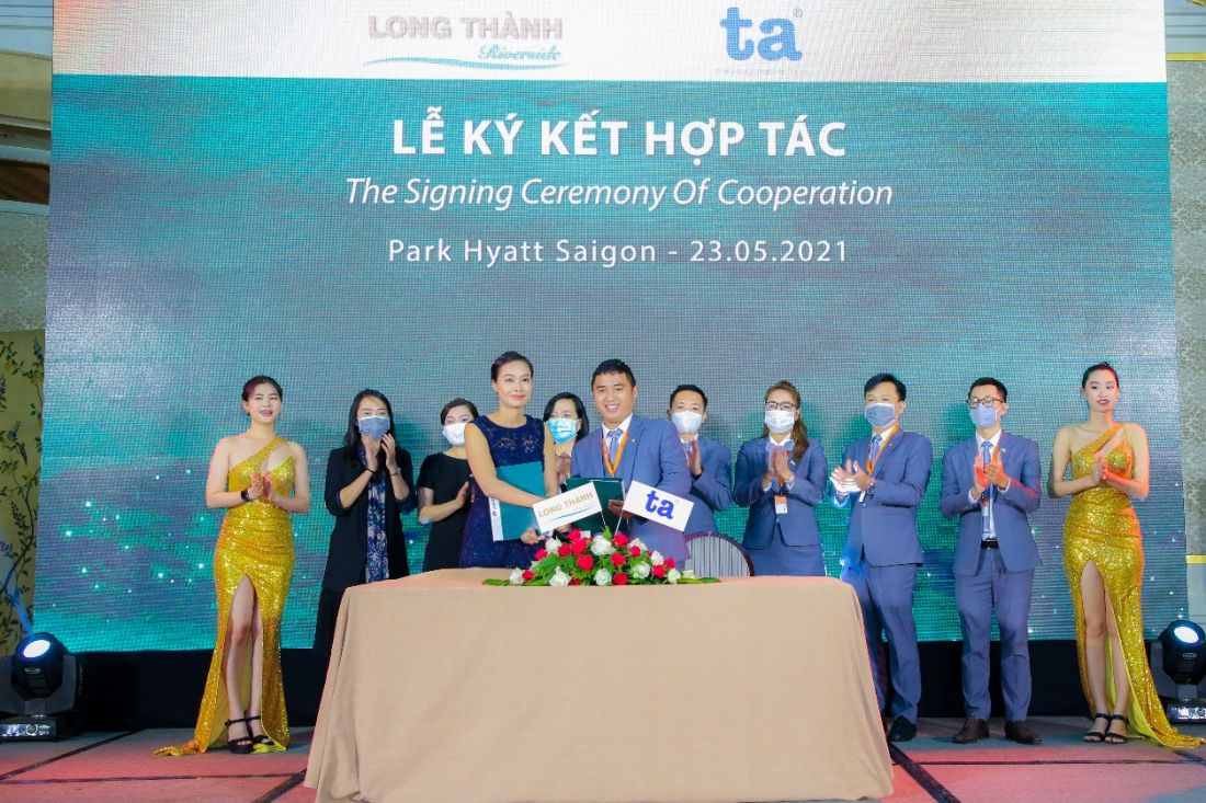 Lễ ký kết hợp tác giữa Công ty cổ phần bất động sản Long Thành Riverside và Công ty cổ phần Đầu tư T&A